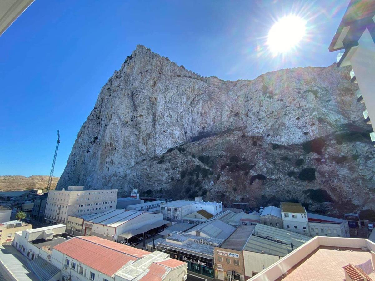 Holiday Studio Apartment Near The Beach And City Centre Gibraltar Bagian luar foto